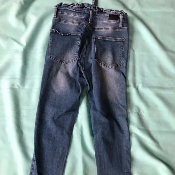 Paperbag Skinny Jeans With Tie - Picture 5 of 9